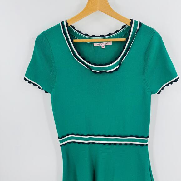 Review Green Fit & Flare Knit Dress with Contrast Trim Size 14 Preppy Work Wear - Picture 4 of 9